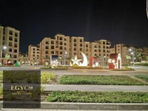 شقه للبيع 2 غرفة بمقدم 310 ألف وأقساط تصل ل 12 سنة علي طريق السويس مباشرة سور بسور مع مدينتي 6,200,000 ج.م