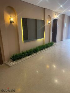 للبيع شقة ارضي بحديقة ريسيل – تكملة اقساط – كاملة التشطيب والتكيفات في كمبوند فليدج ويست الشيخ زايد 10,938,000 ج.م