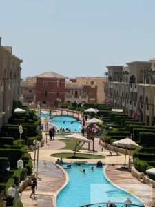 شاليه للبيع في لاسيرينا ميني إيجيبت العين السخنة – دور علوي + روف 2,800,000 ج.م