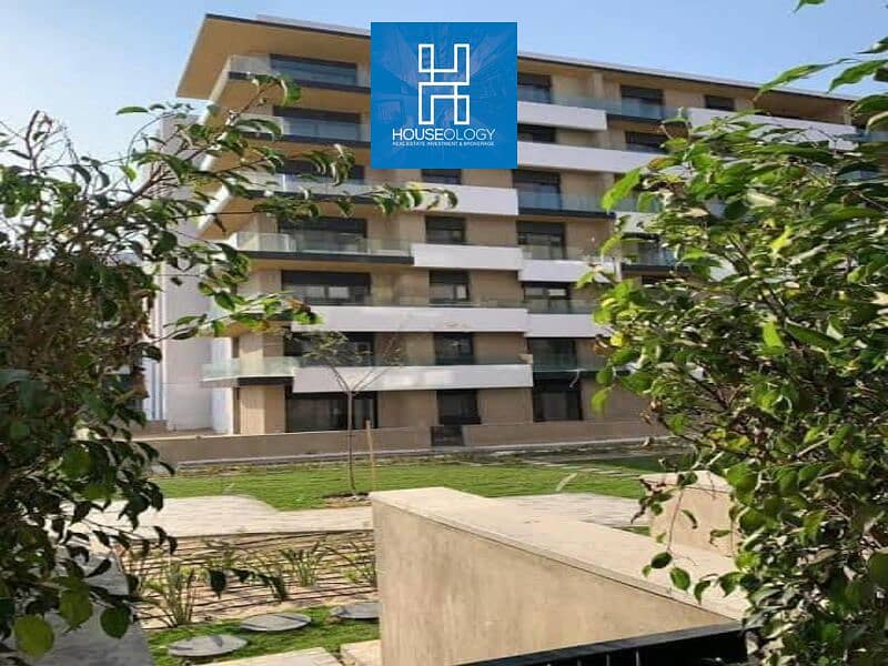 شقه 3 غرف برايم لوكيشن متشطبه بالكامل و استلام فوري بالتقسيط علي اطول فترة سداد بكمبوند البروج امام المركز الطبي العالمي Al Burouj 0