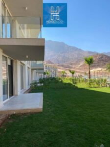 بخصم يصل الي 45% و بالتقسيط امتلك في العين السخنه المونت جلاله شاليه متشطب بالتكييفات برايم لوكيشن علي البحر و اللاجون 5,924,000 ج.م