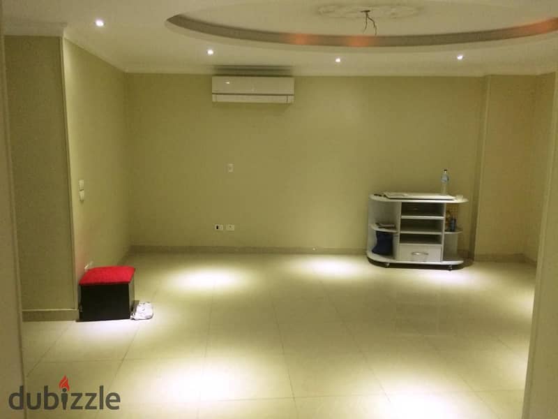 شقة 172 م في كمبوند سما علي الطريق الدائري في القطامية 0