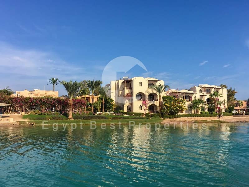 فرصة استثمارية حقيقية في قلب الجونه الجديده امتلك شاليه بإطلالة مباشرة على البحر واللاجون بدون مقدم 0