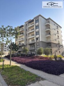 للبيع شقه 150م 3غرف نوم باقل مقدم و بالتقسيط فيو لاند سكيب باقل سعر في كمبوند هايد بارك التجمع الخامس hyde park fifth settlement 10,980,334 ج.م