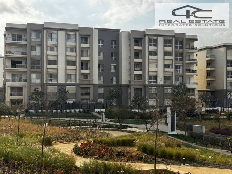 شقه 3 غرف في هايد بارك التجمع الخامس ادفع مقدم وكمل اقساط اقل سعر معروض ف المرحله فيو مفتو متاح معاينه 0