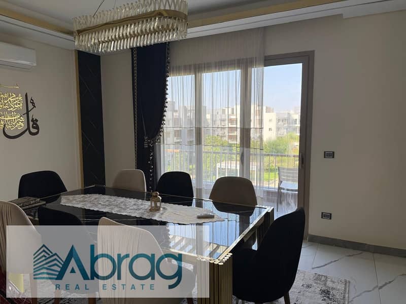 بنتهاوس فاخر للبيع في إيون |تشطيب سوبر لوكس 0