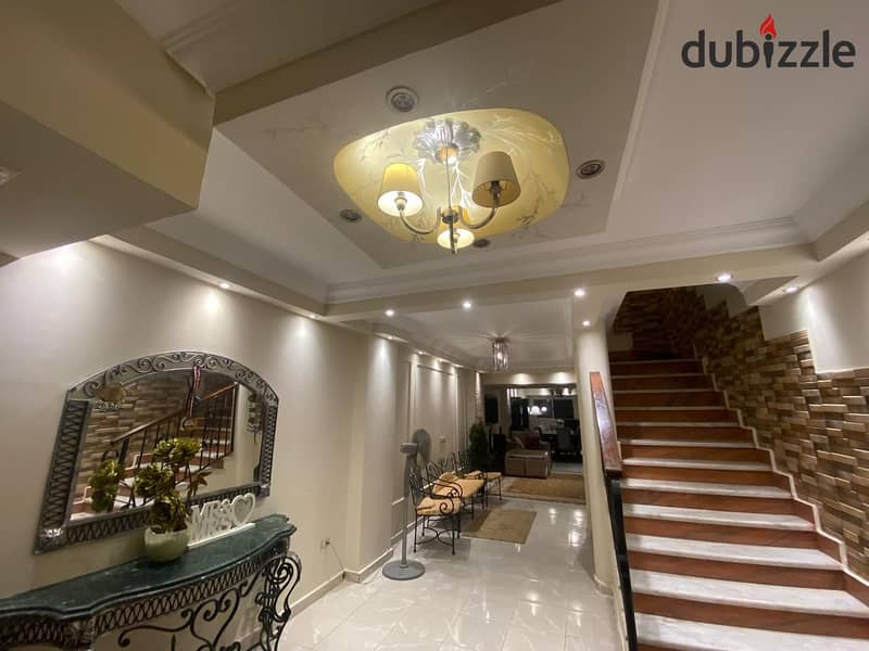 دوبلكس للبيع بسعر مميز بالحي الرابع 6اكتوبر تشطيب الترا سوبر لوكس 0