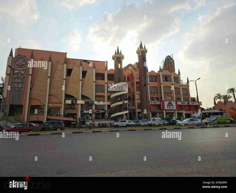 امام وندرلاند على عباس العقاد الرئيسي مكتب دور ارضي 60م واجهه يصلح لجميع الاغراض 0