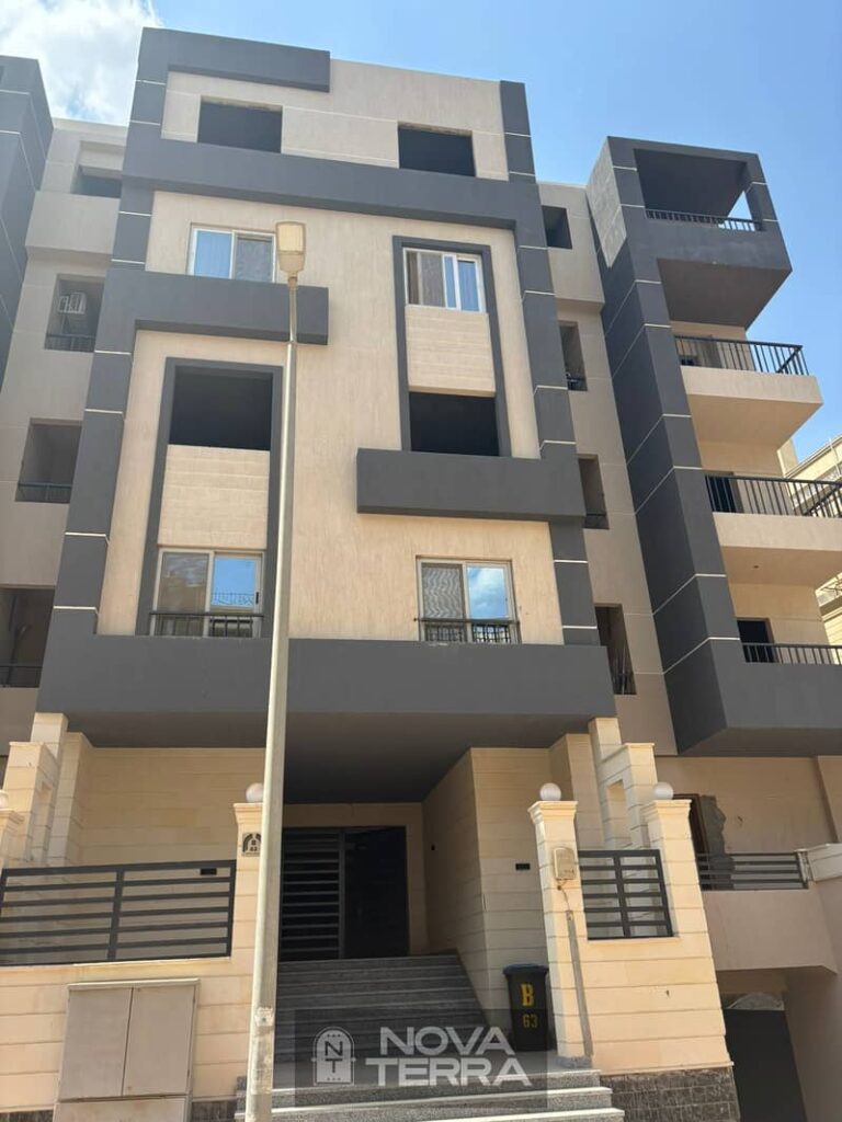 شقة للبيع- كمبوند زايد هايتس–الشيخ زايد-دقائق من جامعة القاهرة(فرع الشيخ زايد) -CIC-مستشفى جلوبال كير-مستشفى بهية -مول العرب-محور 26 يوليو-وصله دهشور 0