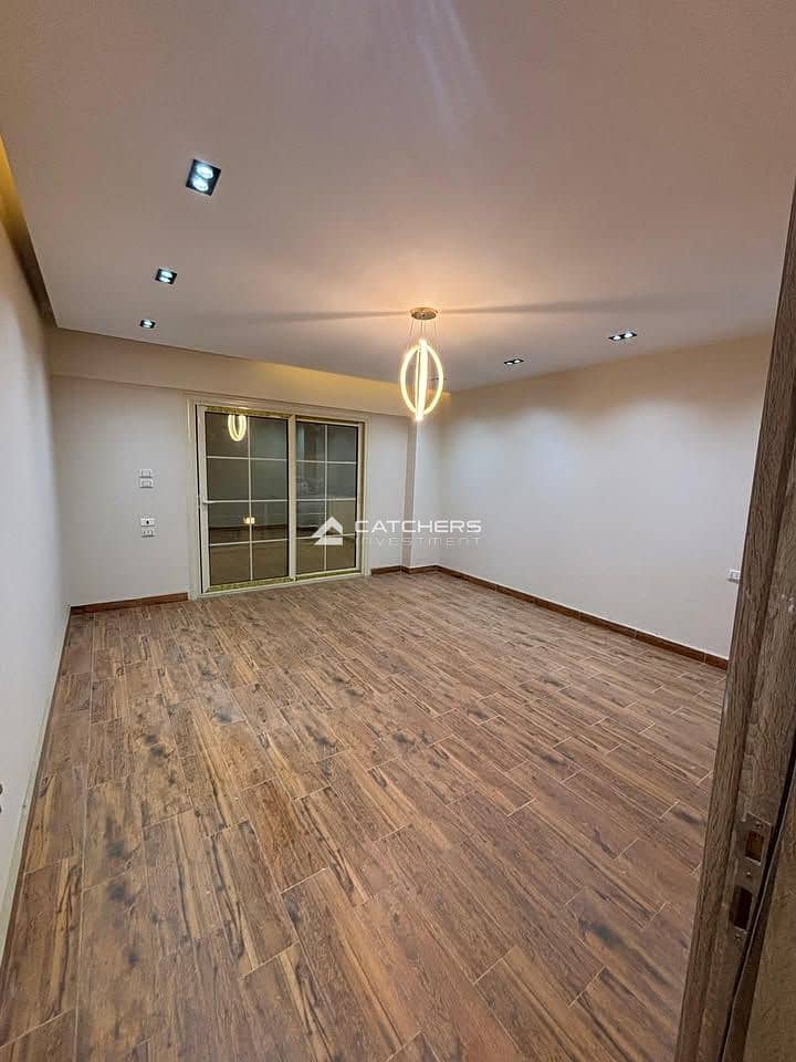 شقة استلام فوري | RTM متشطبة + AC'S من المراسم بخصم 30% الكمبوند قلب التجمع الخامس جولدن سكوير المراسم فيفث سكوير بجوار بالم هيلز و ميفيدا و سوديك 0