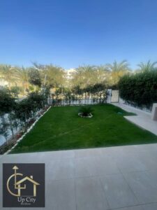 150,000 ج.م تاون هاوس ميديل لوكيشن مميز ٤ غرف مطبخ و تكيفات للايجار في كمبوند فيليت التجمع الخامس القاهرة الجديدة