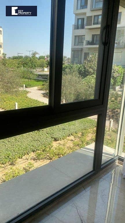 شقة للبيع مفروشة في إيست تاون سوديك التجمع الخامس القاهرة الجديدة بإطلالة بانورامية 0