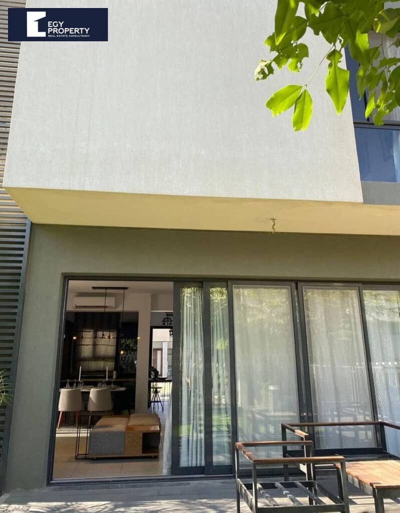 فيلا متشطبة للبيع في البروج بالشروق القاهرة الجديدة 0