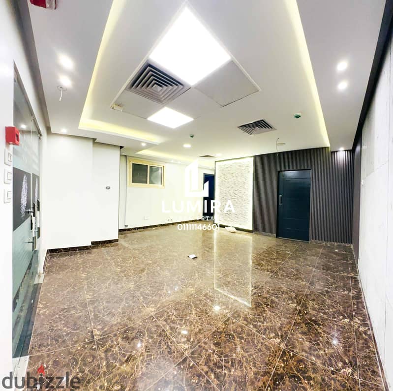 مقر اداري للايجار 600م في شيراتون بالتكيفات مبني زجاجي اداري رسمي موقع مميز جدا 0