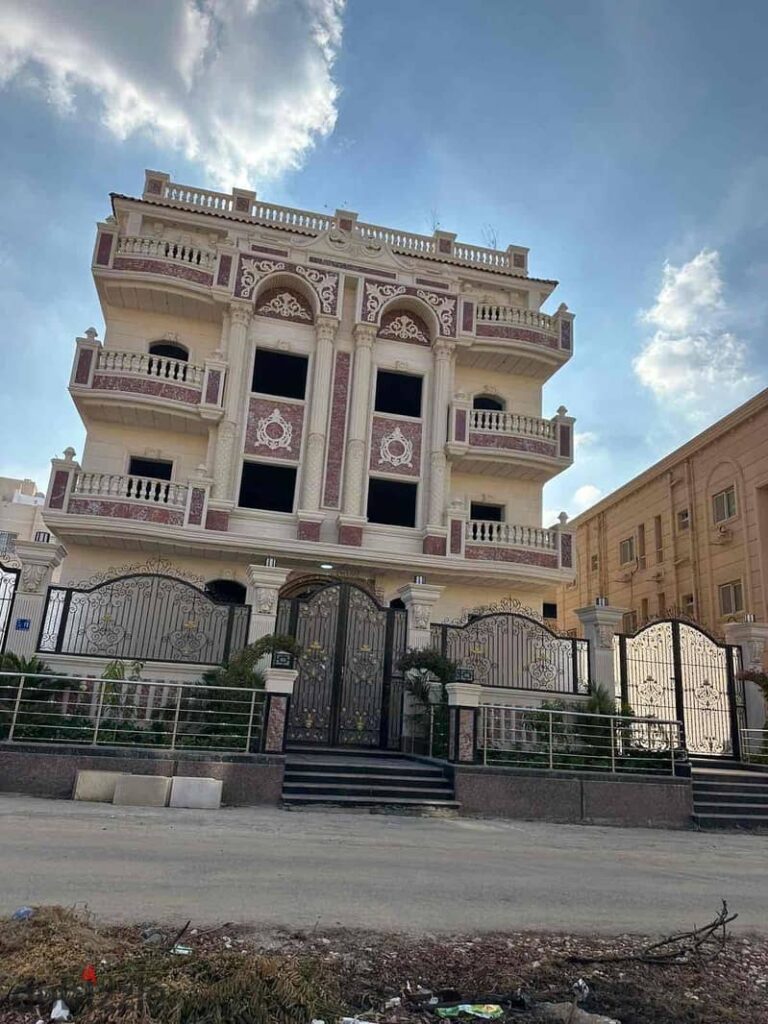 شقة في أميز مكان في السياحية خلف مول العرب وتوكيل مرسيدس من المالك مباشر بدون عمولة 0