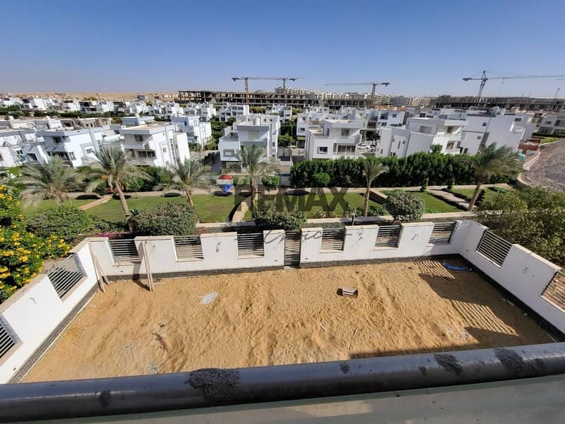 فيلا مميزة - ستاند ألون   بكمبوند القرنفل هايتس   بالتجمع الأول ، سوبر لوكس 0