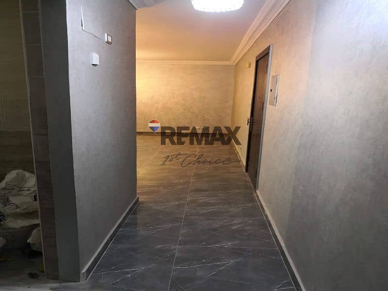 للبيع شقة في( تي زون) بتاج سيتي 0