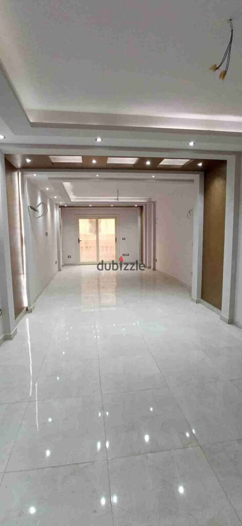 فرصة العمر لم ولن تتكرر شقة 165م للبيع لعشاق ميامى خطوات من البحر و45 الرئيسى لعشاق الاستثمار والرقى 0