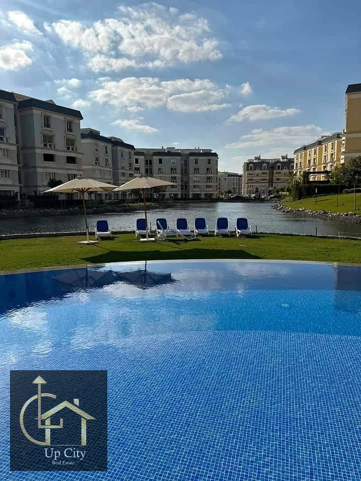 ايفيلا ٣ غرف نوم مفروشة بالكامل فرش فندقي للايجار في ماونتن فيو هايد بارك قريبه من حمامات السباحة 0