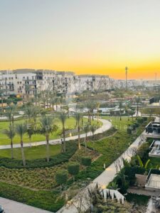 45,000 ج.م ايستاون 220م 3غرف متشطبة بالكامل موقع مميز فيو مفتوح