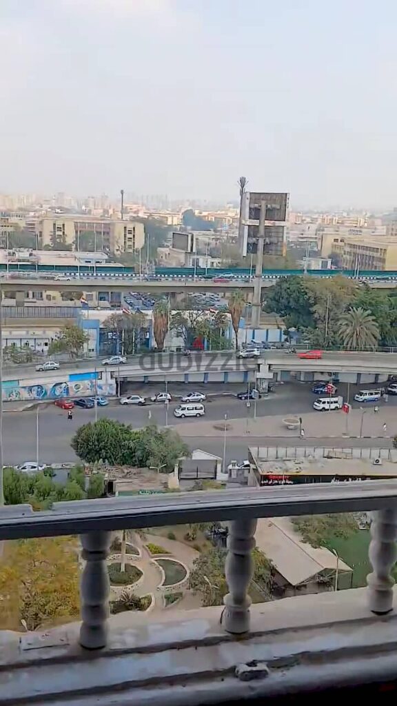 شقة بشارع رمسيس تطل على ميدان العباسية للايجار 0