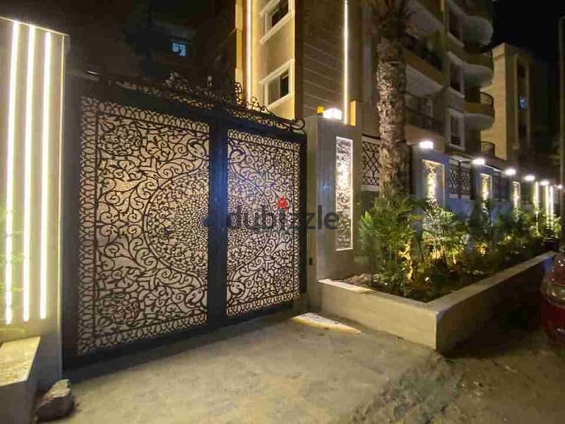 اجمل فيلا بحمام سباحه ٤٥٠م في حدائق الاهرام 0