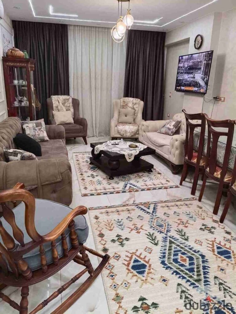 شقه مفروشه للايجار في حدائق الاهرام بجوار المتحف 0