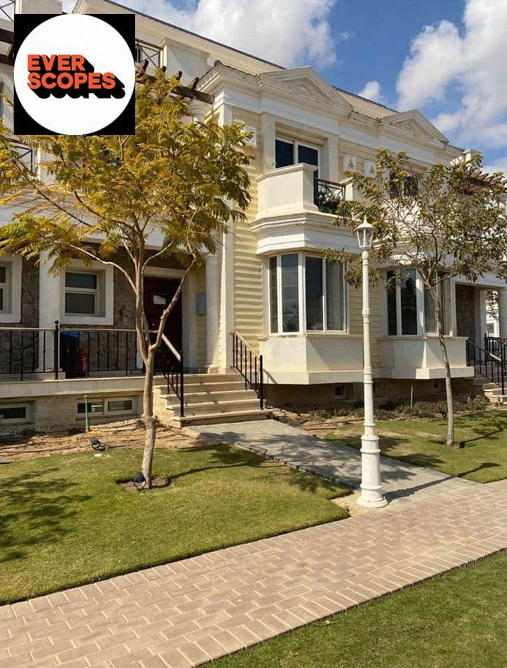 اي فيلا  للبـيـع بجوار الجامعـة الامريكيـة استلام فوري في قلب التجمـع الخـامـس في كمبونـد مـاونـتن فـيو هـايـد بـارك 0