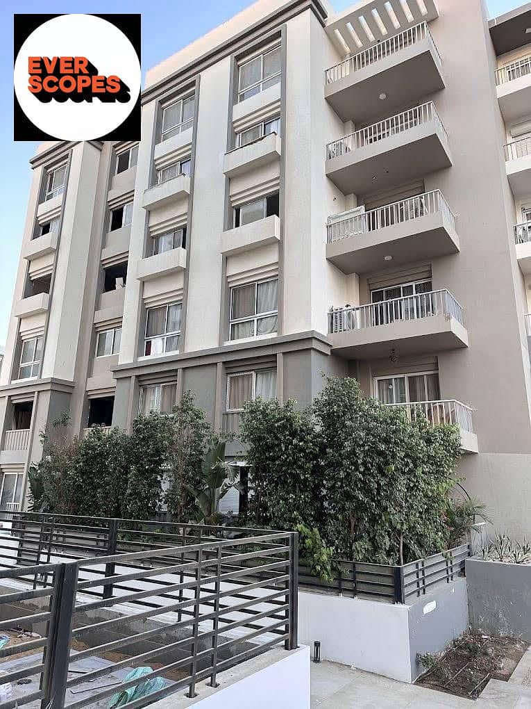 شقه للبيع في قلب التجمع الخامس كمبوند ( هايد بارك ) 0