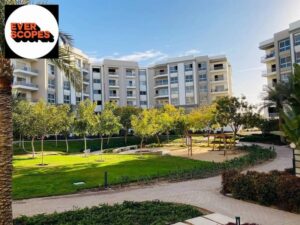 شقه للبيع في قلب التجمع الخامس متشطبه بالكامل في كمبوند ( هايد بارك ) 25,360,000 ج.م