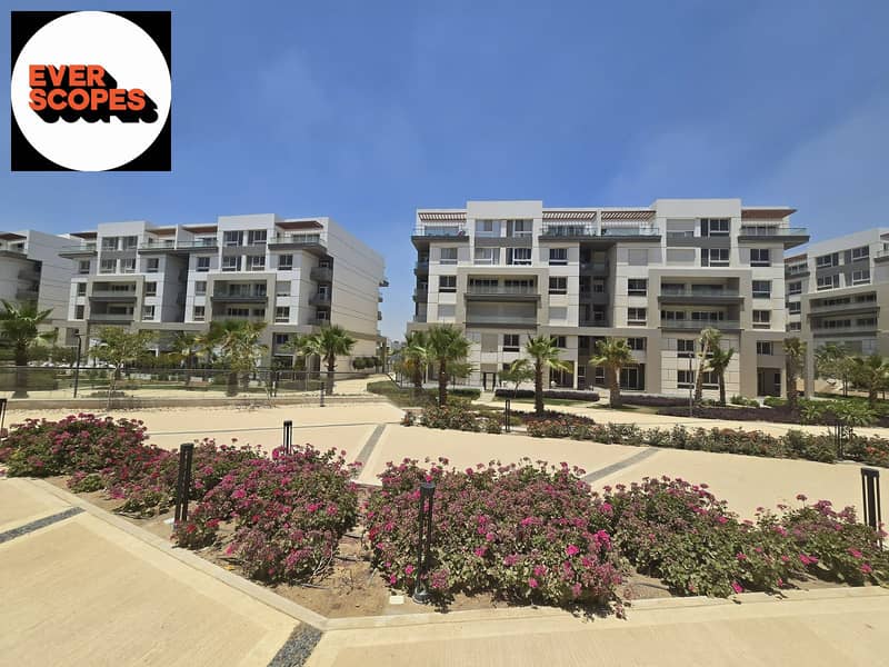 شقه للبيع متشطبه بالكامل واستلام قريب في التجمع الخامس في كمبوند  ( هايد بارك ) 0