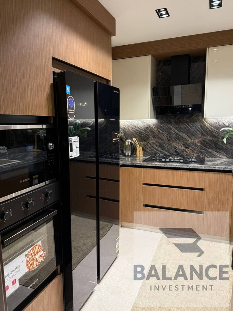 للبيع شقة مميزة جداً في كمبوند أزاد Azad امام الجتمعة الامريكة AUC New Cairo 0