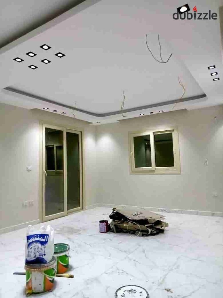 شقه للايجار في المستثمر الصغير دور ارضي مرتفع بمدخل خاص ادري 0