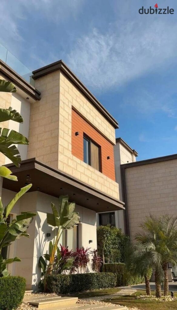 تاون هاوس كورنر استلام فوري في التجمع لوكيشن مميز في كومباوند ازار نيو كايرو 0