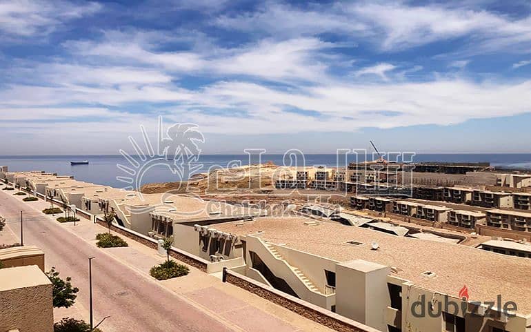 شالية دور تالت مفروش بالكامل بالأجهزة والتكييفات فيو بحر وحمام السباحة  بمنتجع المونت جلالة في العين السخنة. 0