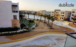 شاليه للبيع صف أول على اللجون مفروش بالأجهزة والتكييفات في منتجع أزها – العين السخنة 8,350,000 ج.م