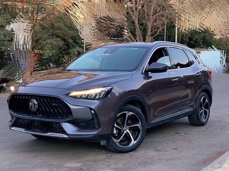 MG HS 2025 0