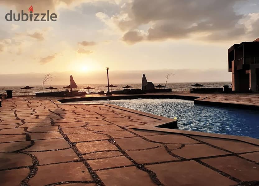 شاليه 70م للبيع الفيو علي البحر وحمام السباحة في قرية كورونادو مارينا – العين السخنة 0