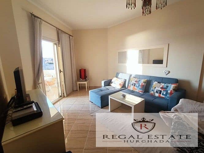 للبيع شقة من غرفتي نوم بإطلالة جميلة على البحر، تقع في سهل حشيش. 0