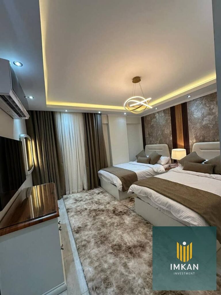 للبيع في كمبوند أمورادا  amorada - شقة 186م فووووووري تشطيب ديولكس بكمبوند امورادا فالتجمع الخامس 0