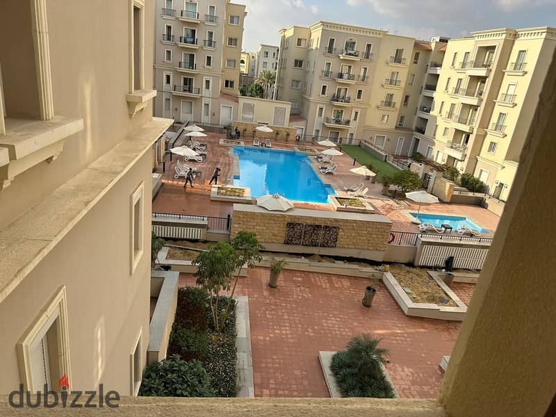 شقه مميزه للايجار في كومبوند ميفيدا مساحه240متر 4غرف منهم واحده ماستر  4 حمام غرفه ناني بالحمام الخاص بفيو رائع 0