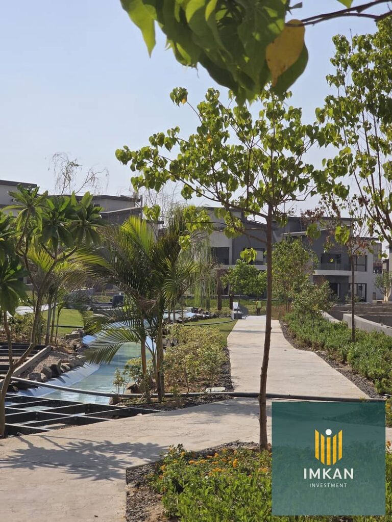 دوبلكس للبيع 220م  فيو على Club house لوكيشن مميز عالطريق السويس 0