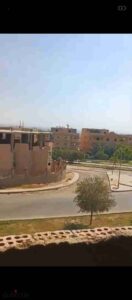 3,200,000 ج.م شقة بفيلا للبيع – الحي الرابع | 200م – واجهة بحري – دور أول بلكونة