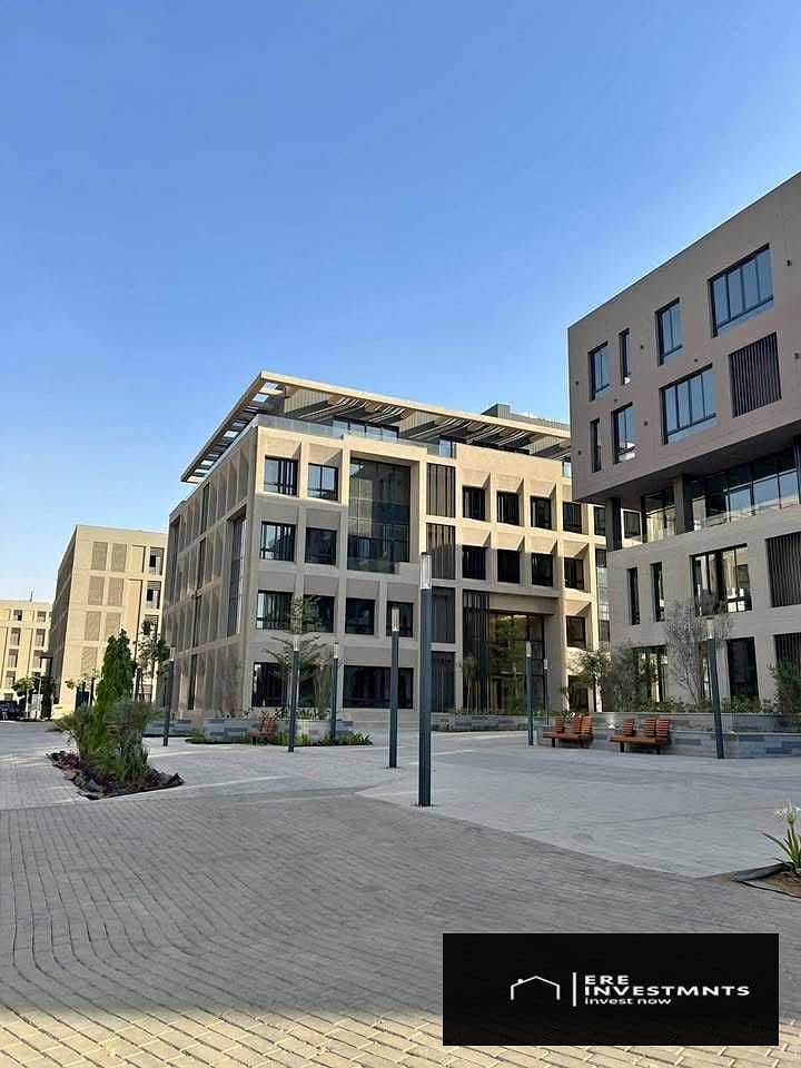 للايجار  مكتب 118م باقل من سعر السوق في أميز موقع في ديستريكت 5  التجمع الخامس- 15 دقائق فقط عن شارع التسعين 0