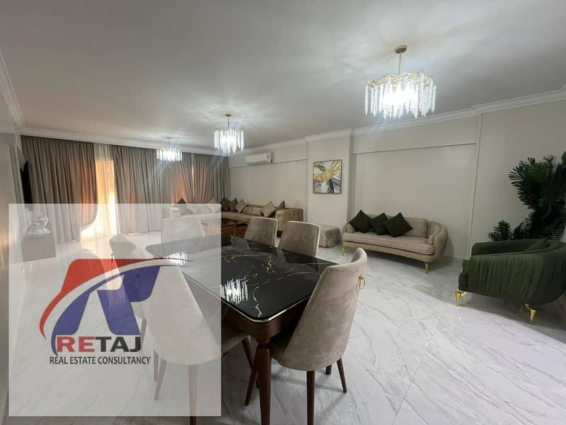 شقة مفروشة للإيجار بمدينة الرحاب 185 متر بها جميع الكماليات، مفروشة بالكامل، مكيفة وفرش راقي بالقرب من السوق الشرقي، الخدمات التجارية والمطاعم 0