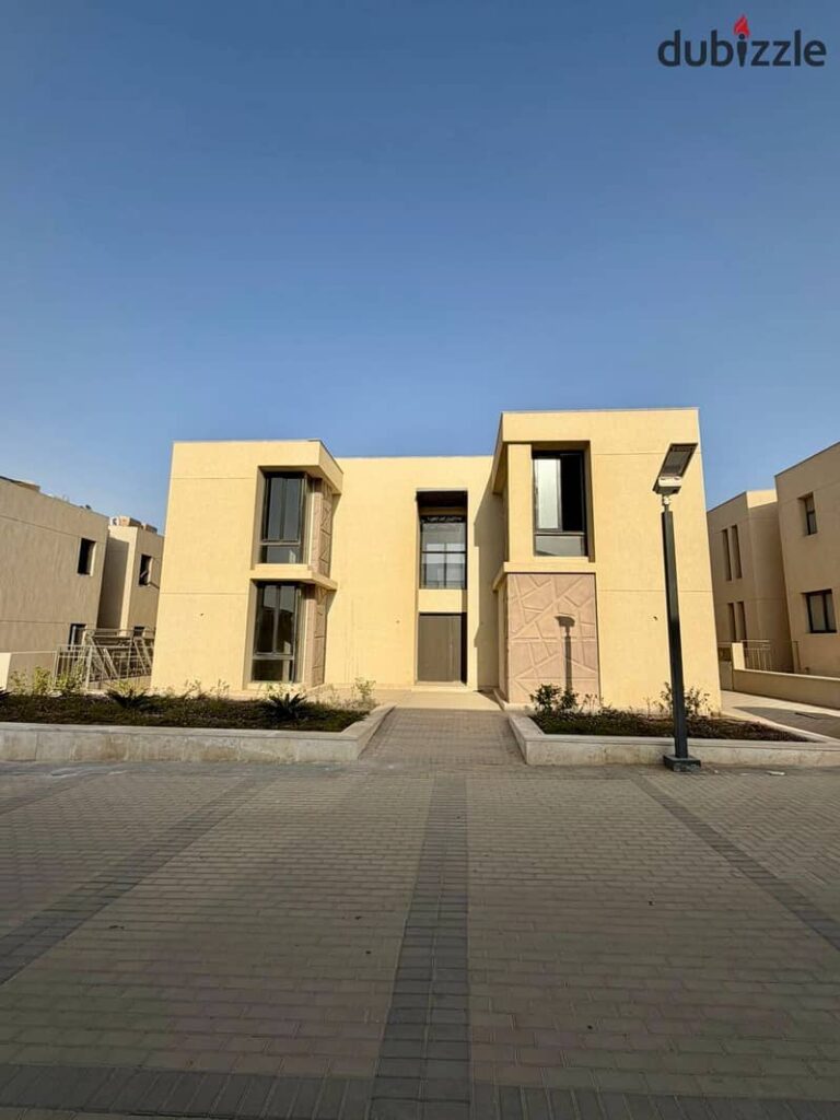 فيلا ستاندالون للبيع (5 غرف ماستر) – باديا بالم هيلز . .  دقائق من طريق الواحات و وصلة دهشور و محور 26 يوليو 0