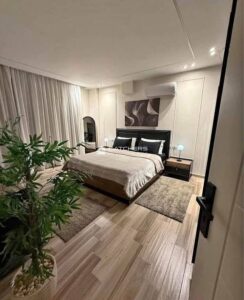 12,338,617 ج.م بتشطيب سوبر لوكس و بخصم 34%، استلم فوري دوبلكس 242 متر الدور الرابع للبيع في مصر الجديدة شيراتون