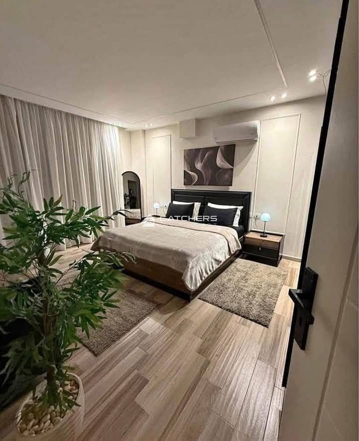 بتشطيب سوبر لوكس و بخصم 34%، استلم فوري دوبلكس 242 متر الدور الرابع  للبيع في مصر الجديدة شيراتون 0