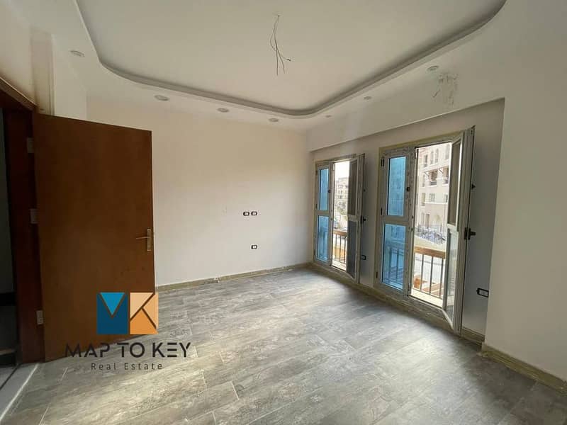 شقة متشطبة للبيع استلام سنة في زايد الجديدة 3 غرف وبقسط شهري 75 الف 0