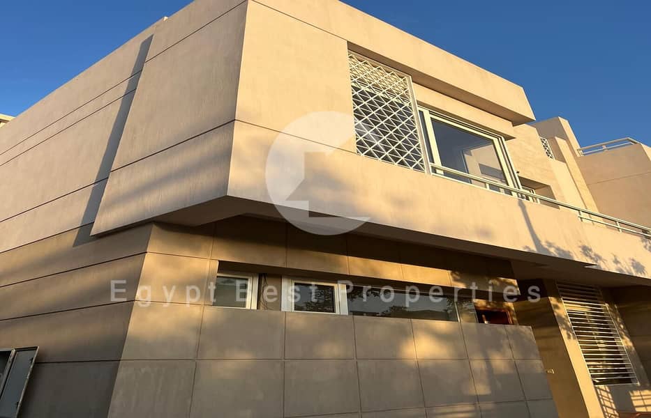 باقل سعر واستلام  فوري تاون هاوس كورنر متشطب في كومبوند  اتريو الشيخ زايد 0